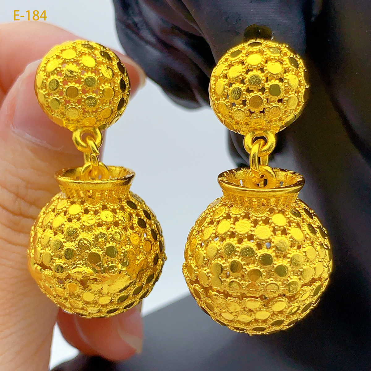 Indian Ball Earrings For Women - Ethnic Fashion Dubai recensie en prijs