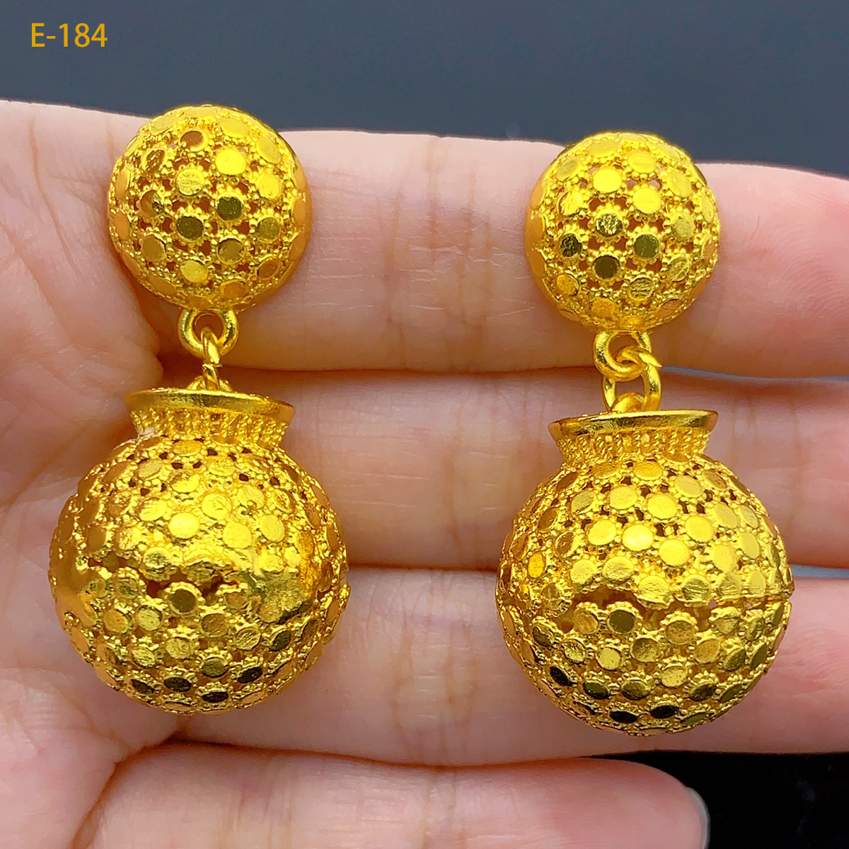 Indian Ball Earrings For Women - Ethnic Fashion Dubai recensie en prijs