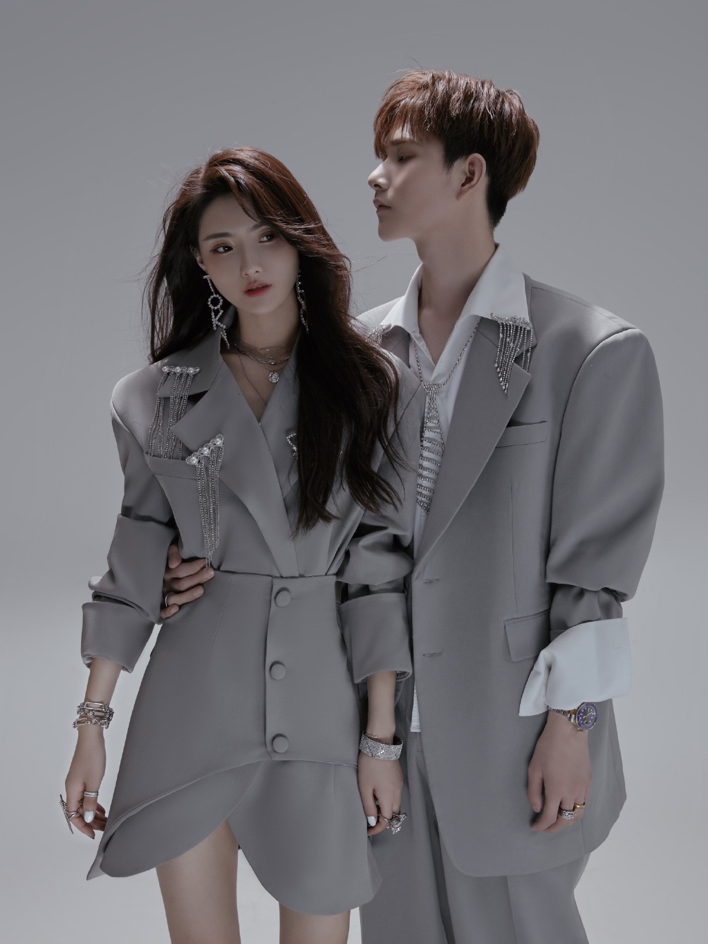 Fashionable Couple's Suit Set  - Ethnic Fashion Studio recensie en prijs